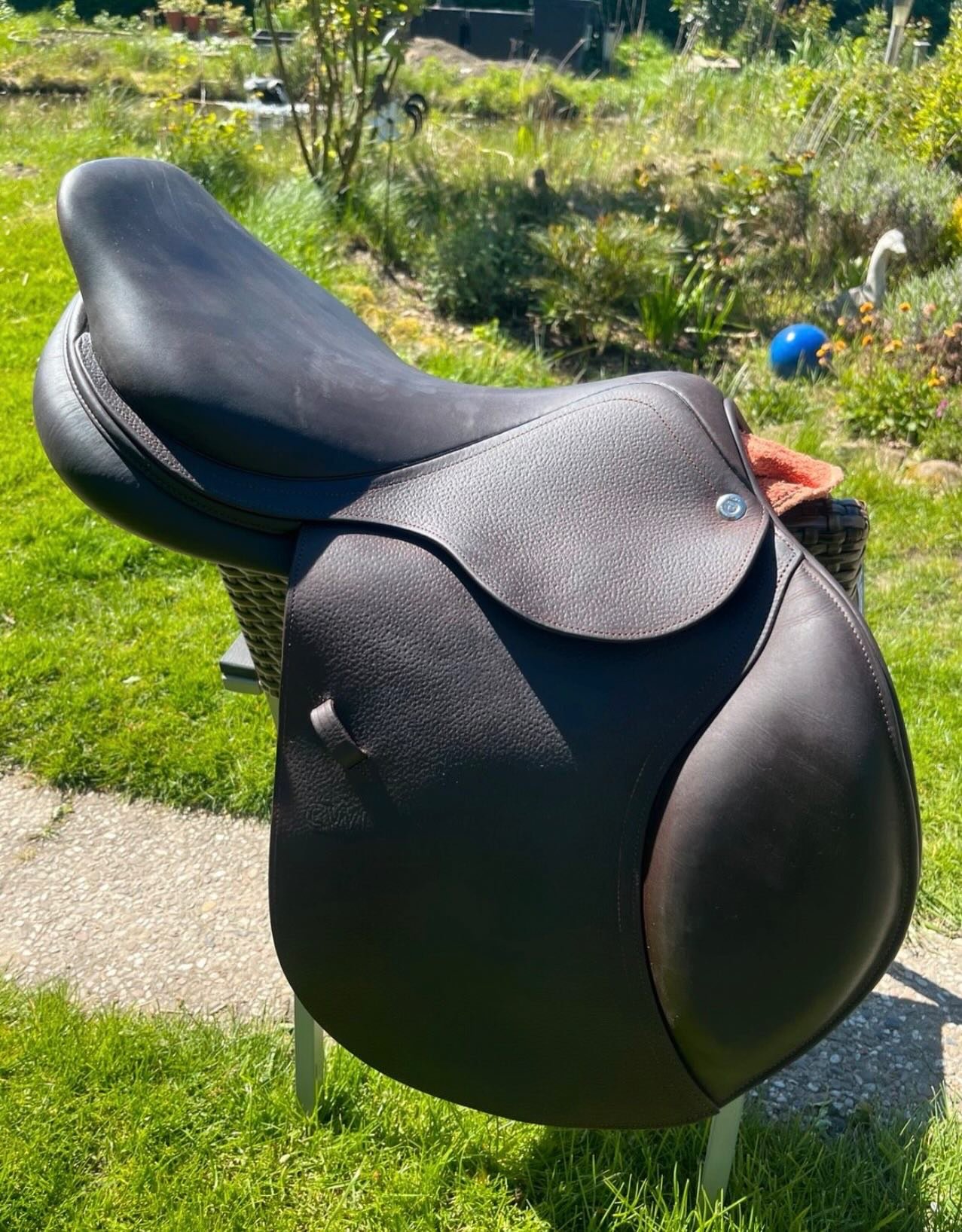 Je mets en vente ma selle CWD Sellier, un modèle SE06, en très bon état et parfaitement entretenu. - vue 6