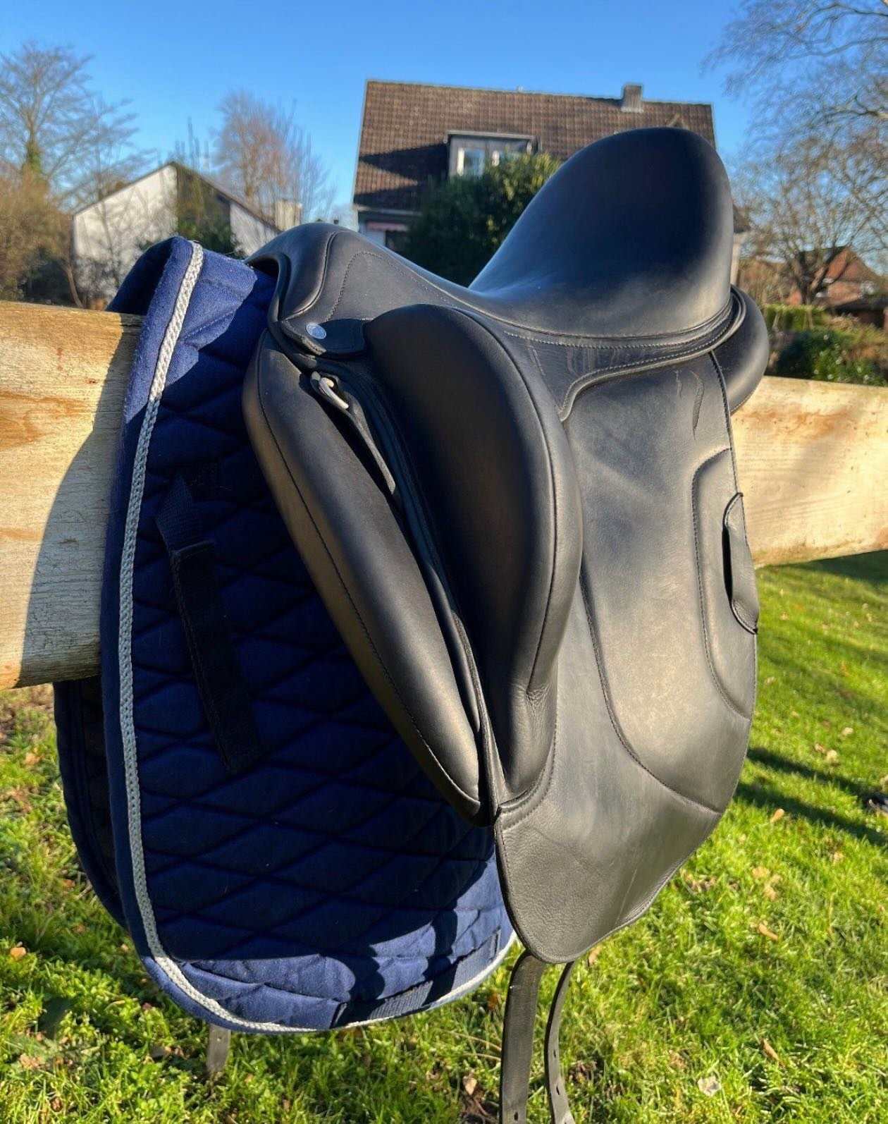 À – Selle Antarès Tempo Monoblatt