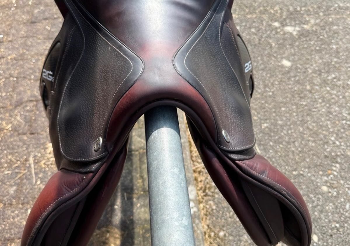 Selle CWD soigneusement entretenue, en très bon état général (voir photos). - vue 4