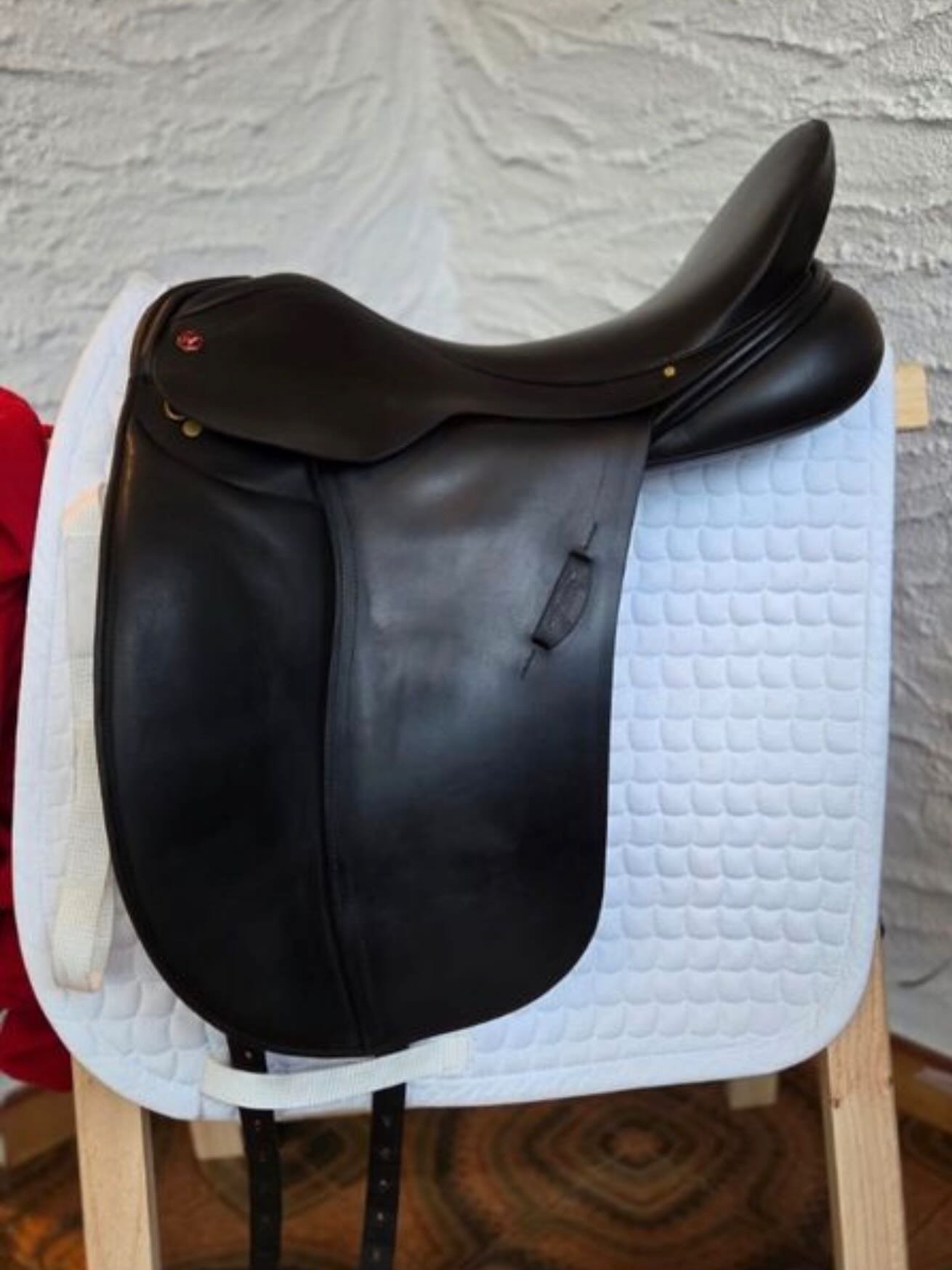 À : Selle de dressage Albion – Taille 18 - vue 7