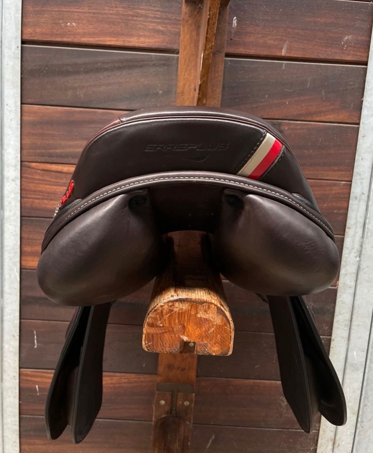 À – Selle Erreplus 17” - vue 3