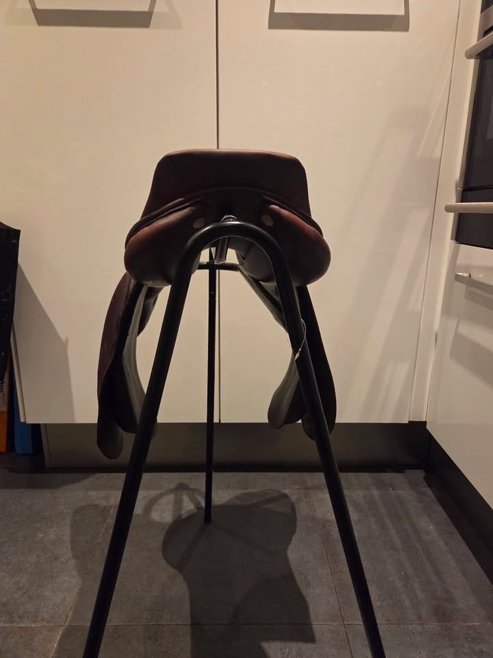 Belle Selle De Saut À ! - vue 3