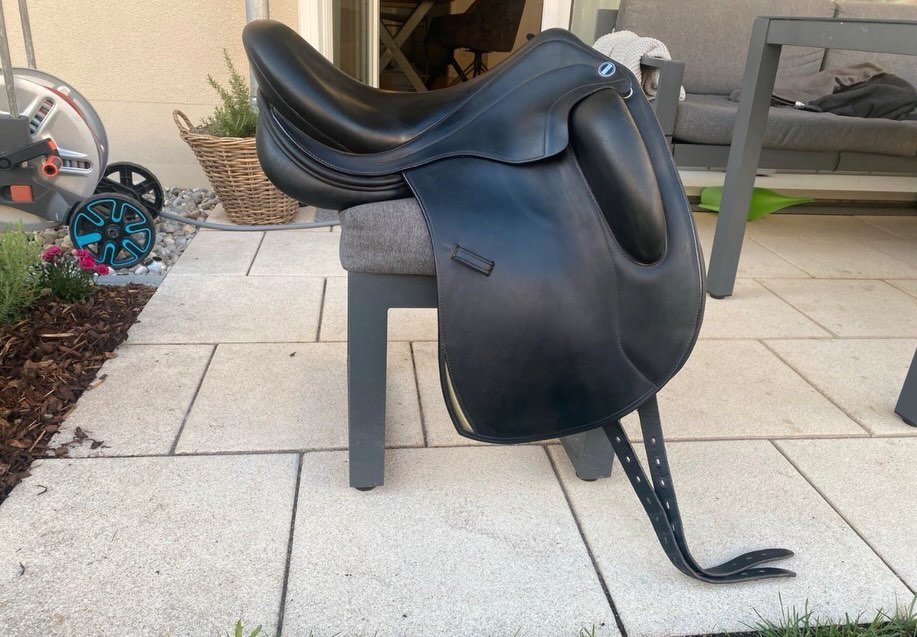 À – Selle De Dressage Erreplus Freestyle 18” - vue 8
