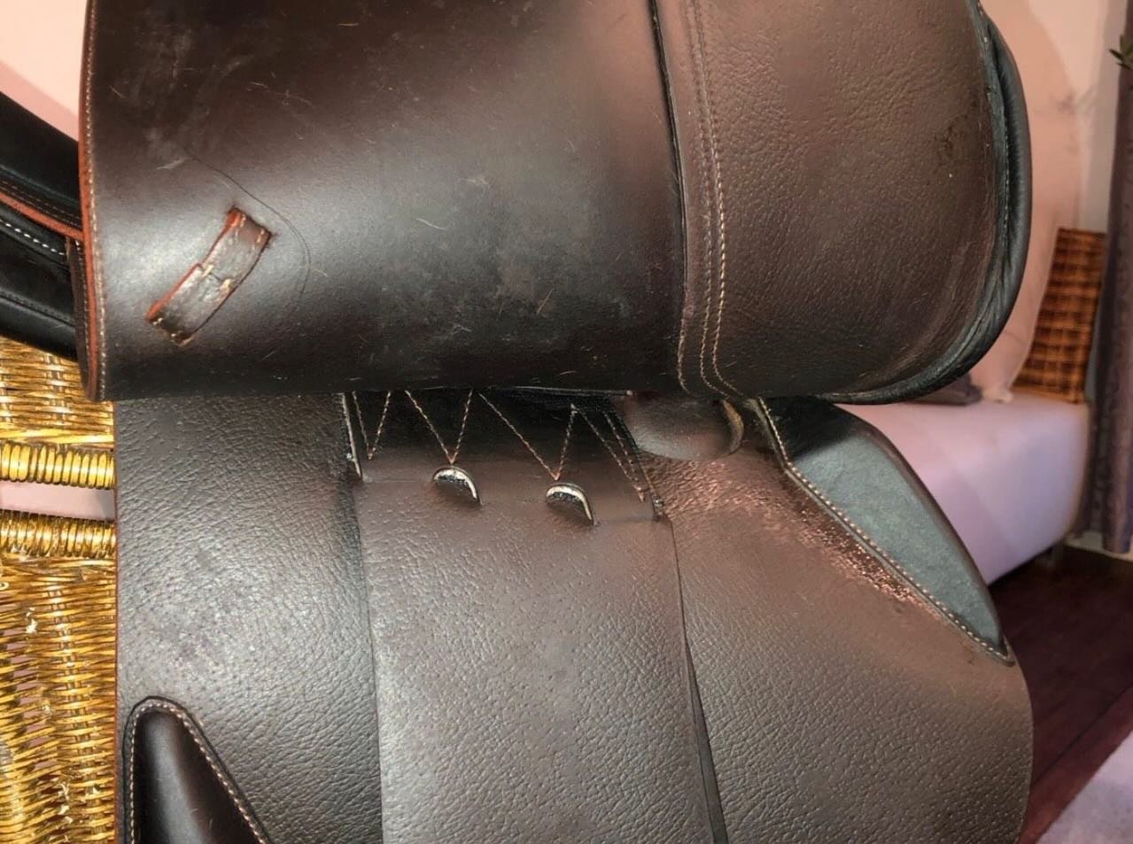 À – Selle de saut Devoucoux Biarritz O - vue 3