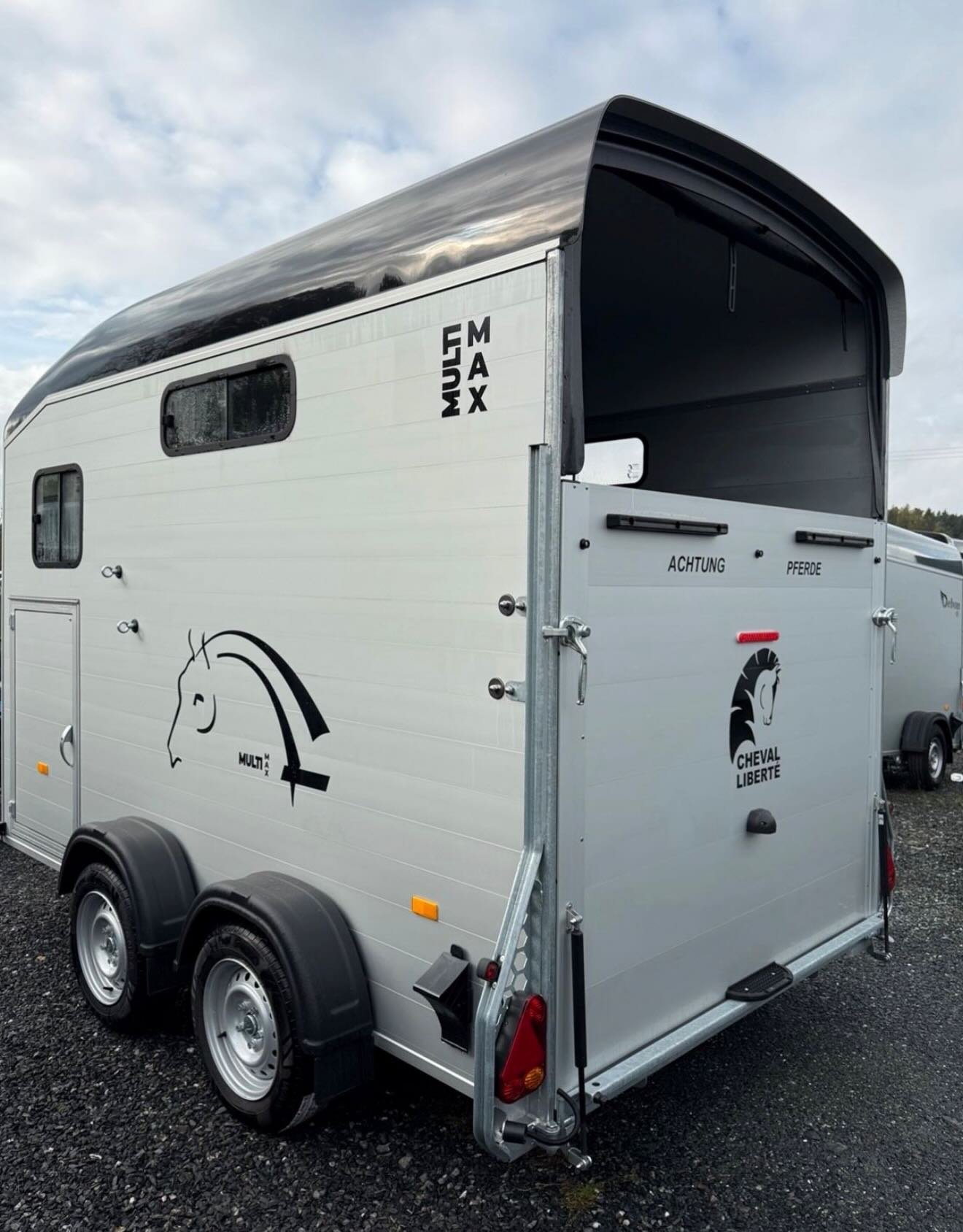Van Cheval Liberté Multimax Avec Sellerie - vue 6
