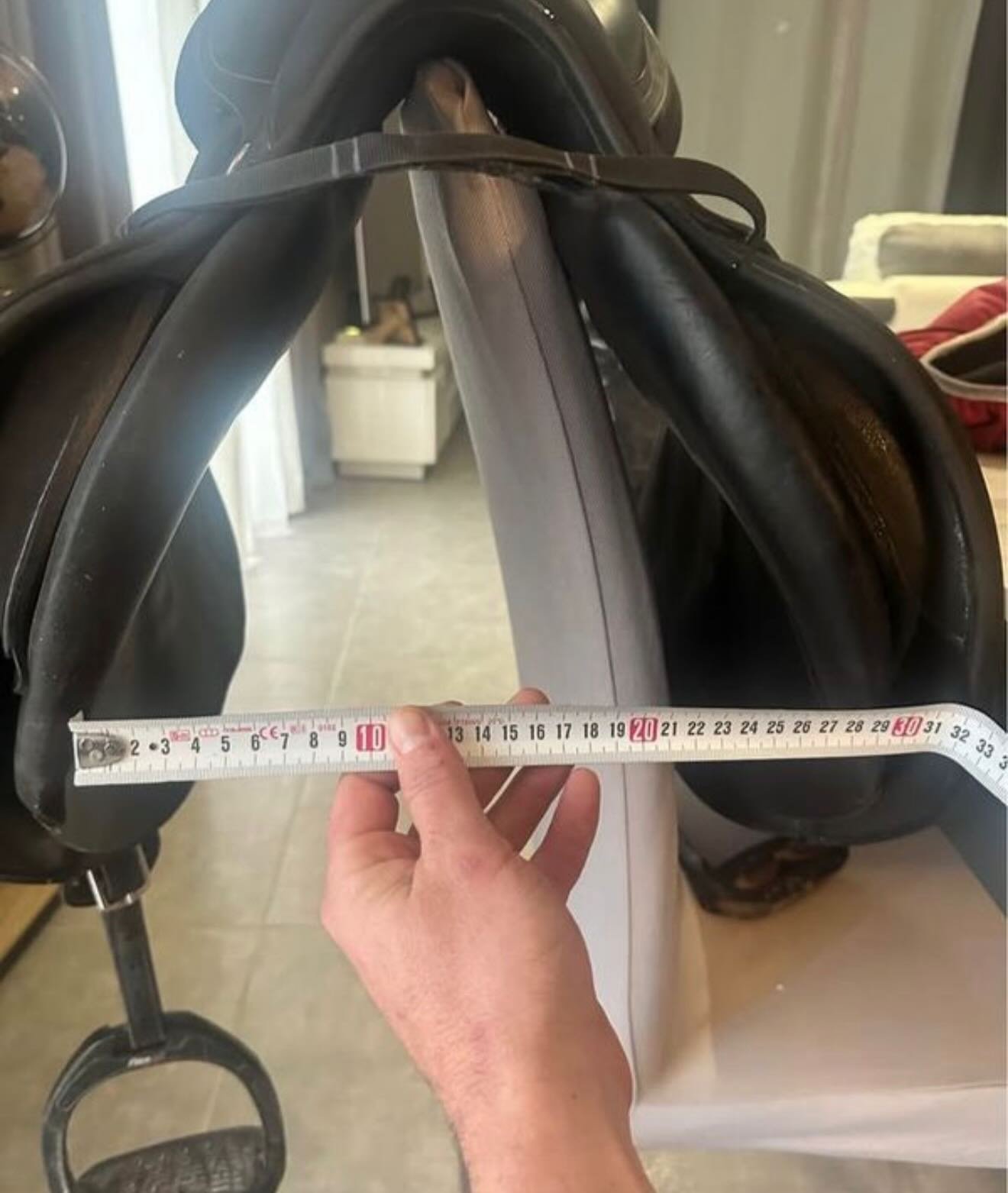 Selle CWD noire modèle SE03 Optim close contact noire taille 17,5 - vue 4