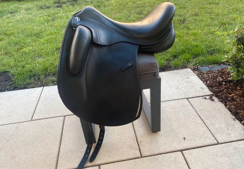 À – Selle De Dressage Erreplus Freestyle 18” - vue 7