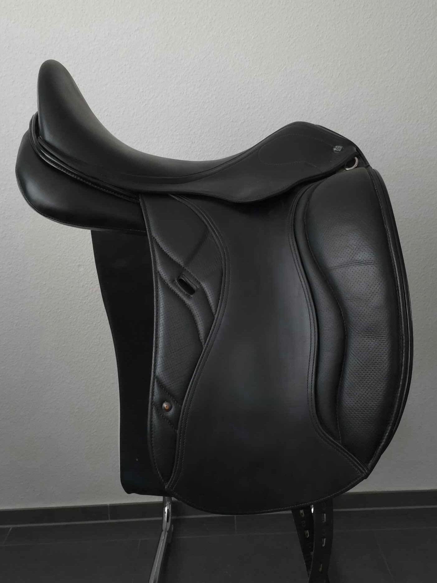 À – Selle CWD 17,5”