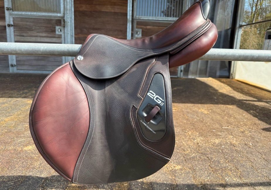 Selle CWD soigneusement entretenue, en très bon état général (voir photos). - vue 6