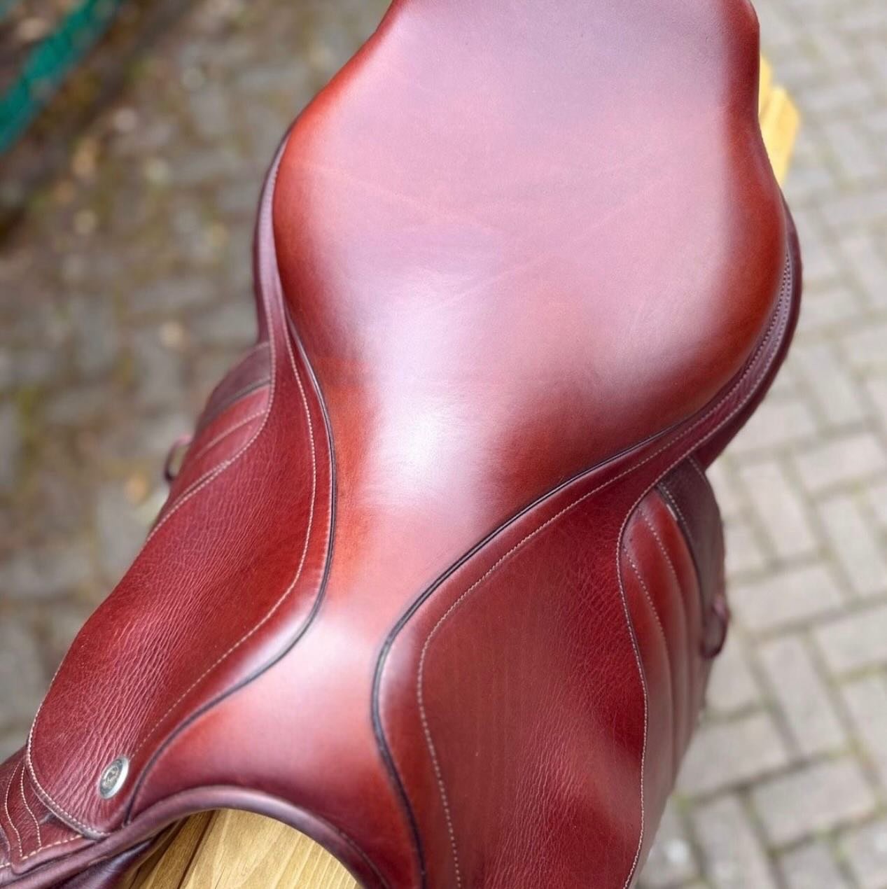 À – Selle d’obstacle CWD 17,5” - vue 2