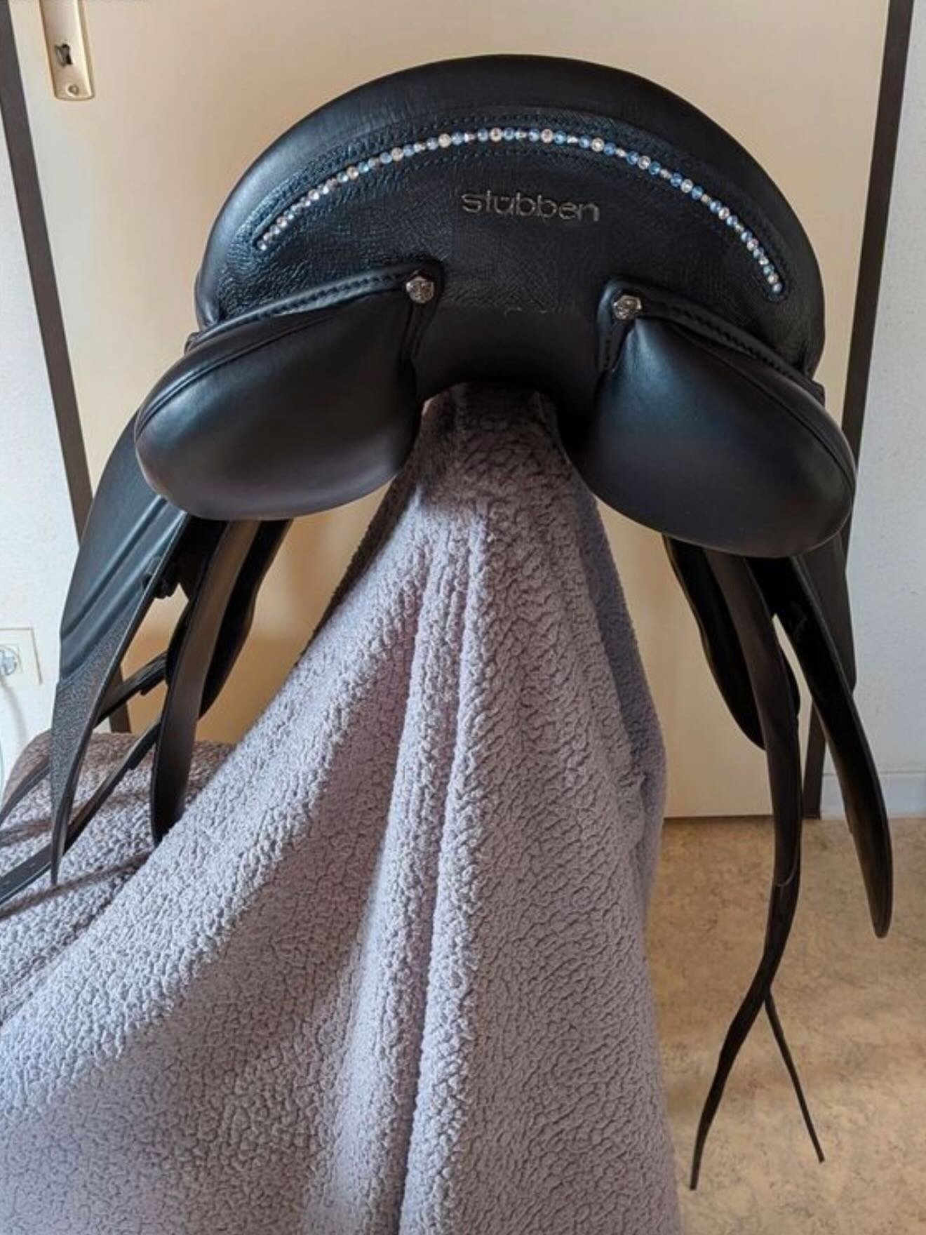 Selle de dressage Stübben Aramis 17,5” – Comme neuve - vue 5