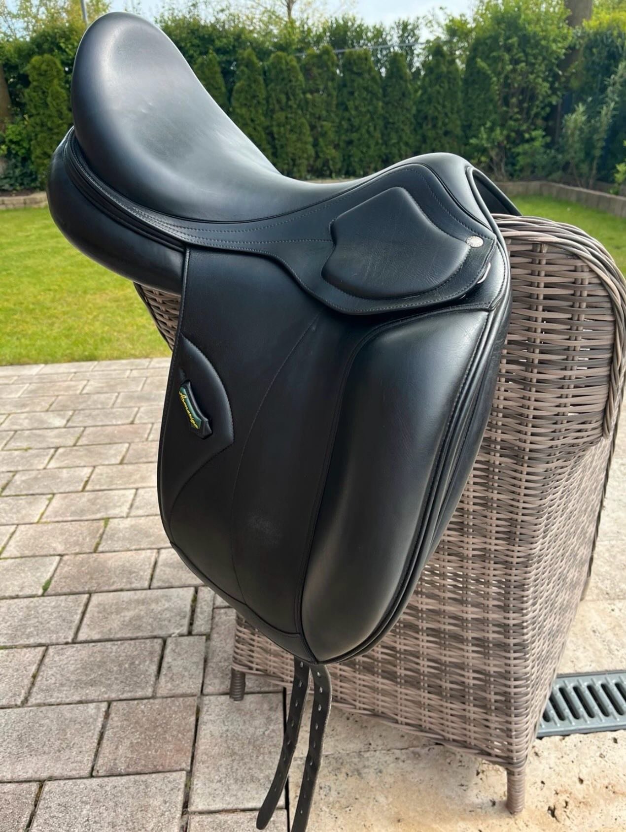 Selle De Dressage Amerigo 17” À – État Comme Neuf