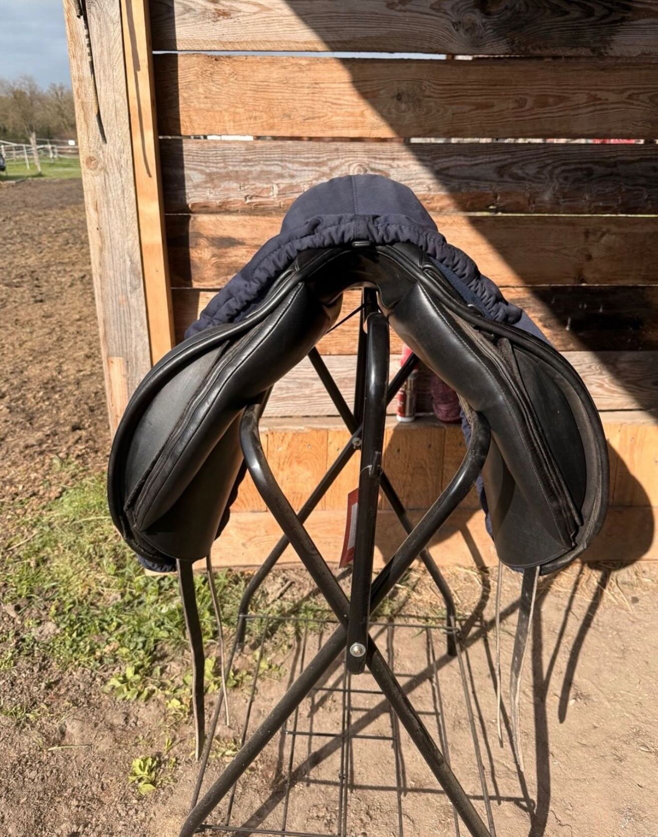 Selle De Dressage Ikonic Hybrid - vue 4
