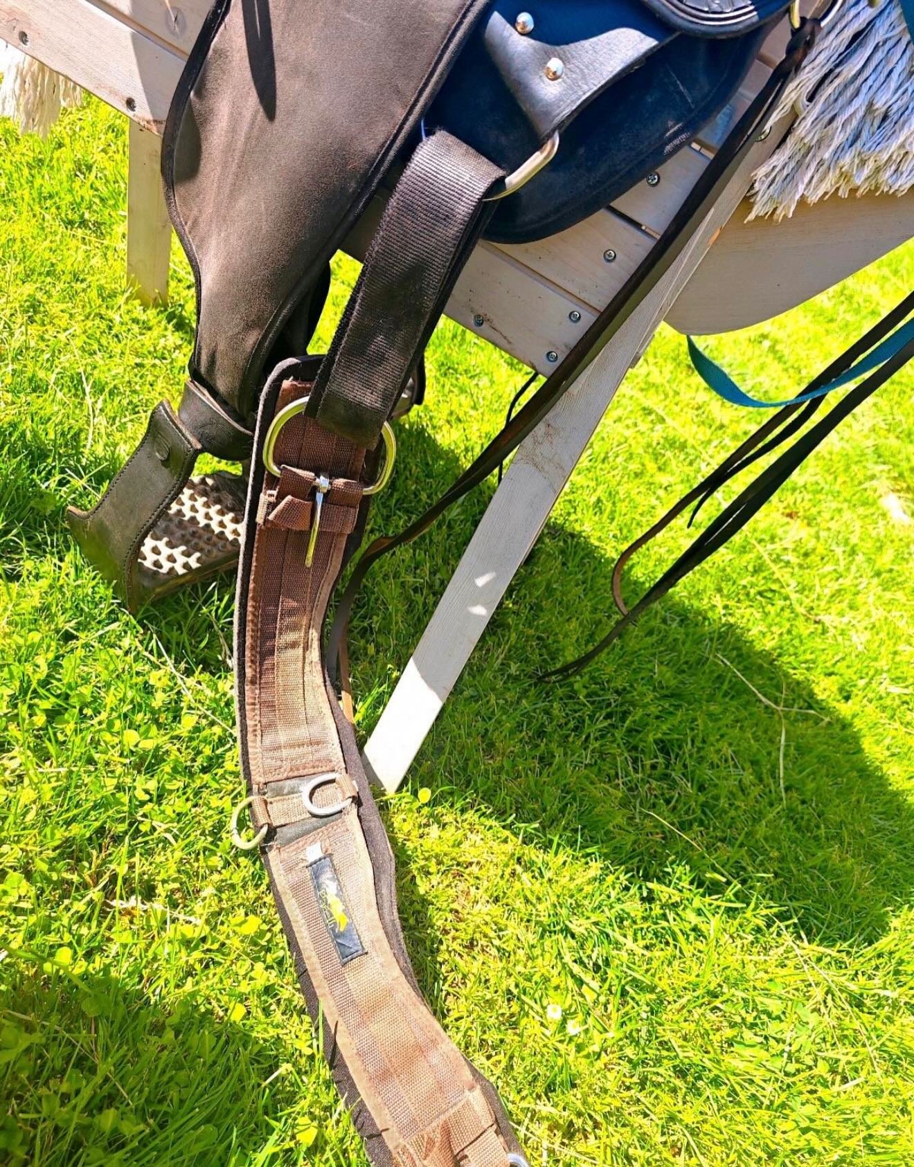 Rare Western Saddle – Imported from the USA ! - vue 4