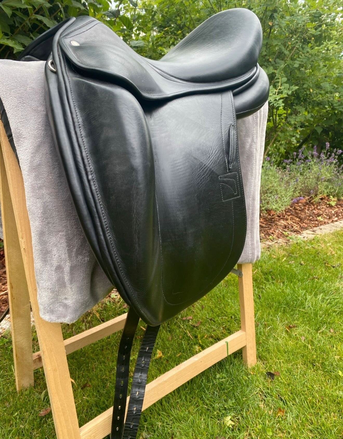 À – Selle de dressage Childeric DSC (2019 - vue 2