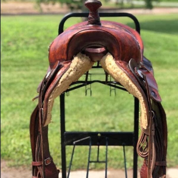 selle en cuir rouge foncé (oxblood) – siège 16"