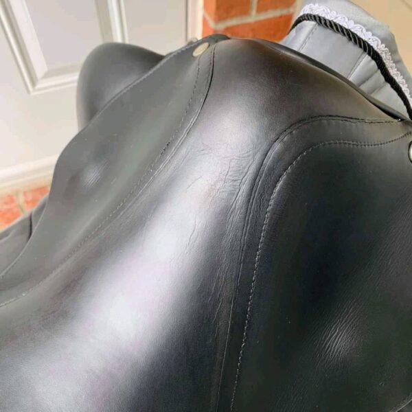 selle de dressage devoucoux makila monoblatte (2001) – 17"