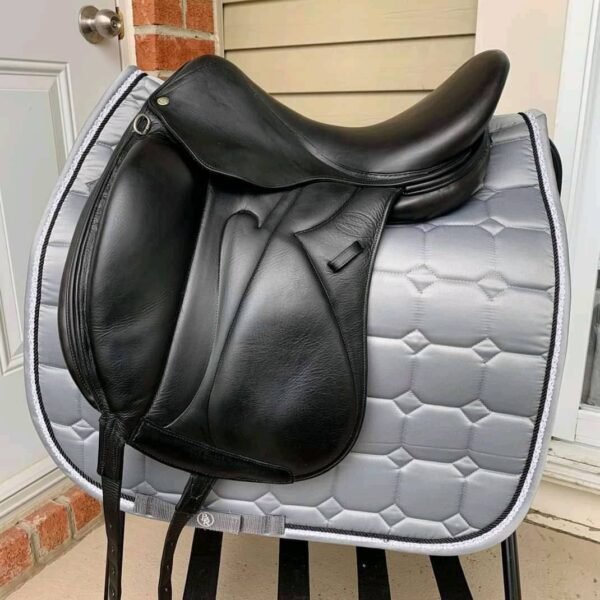selle de dressage devoucoux makila monoblatte (2001) – 17"