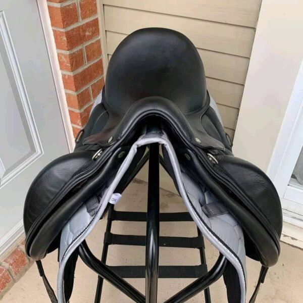 selle de dressage devoucoux makila monoblatte (2001) – 17"