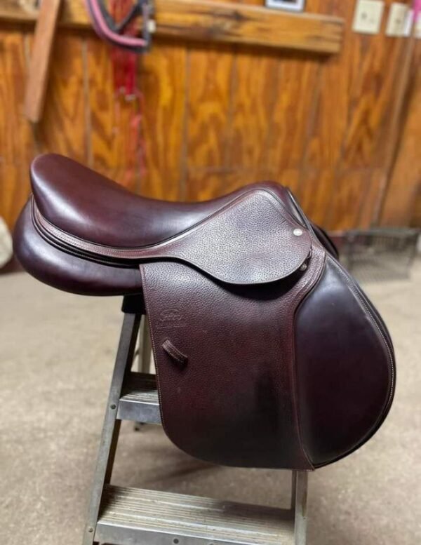 selle devoucoux – siège 17,5", arçon moyen, quartiers réguliers