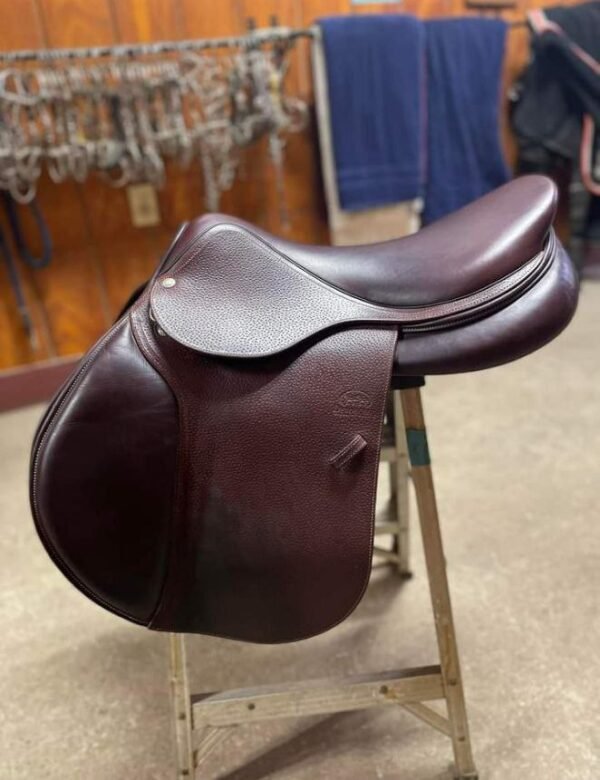 selle devoucoux – siège 17,5", arçon moyen, quartiers réguliers