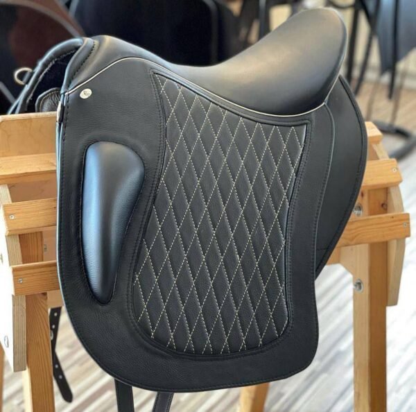 selle cuire noir