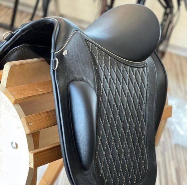 selle cuire noir