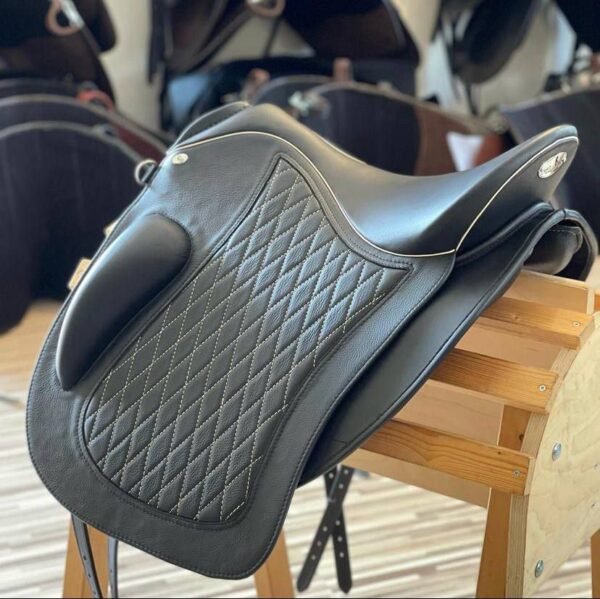 selle cuire noir