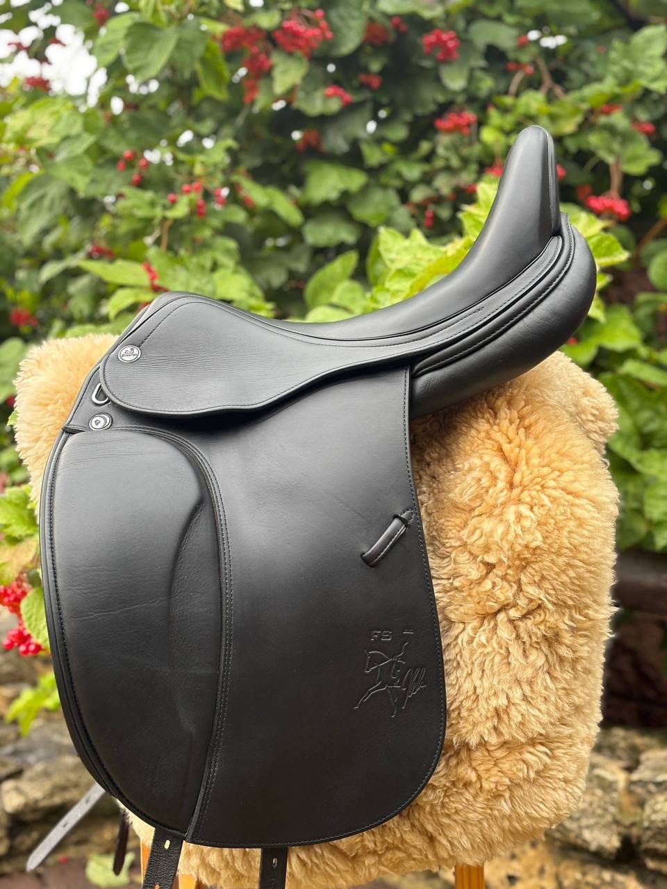 selle bruno virtuose – siège 17", modèle 2023 selle bruno virtuose – siège 17", modèle 2023