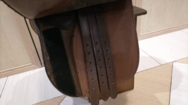 selle en cuir pleine fleur