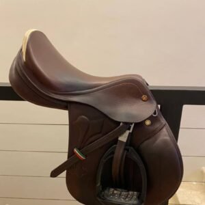 selle prestige arzo – taille 17", avec tous accessoires