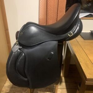 selle paul jones 17,5" – cuir noir, gp medium/wide