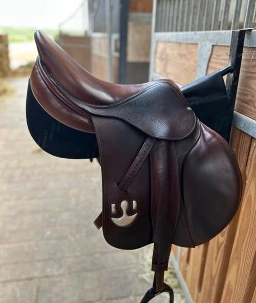 selle bruno delgrange – 17,5” (2022) selle bruno delgrange – 17,5” (2022)