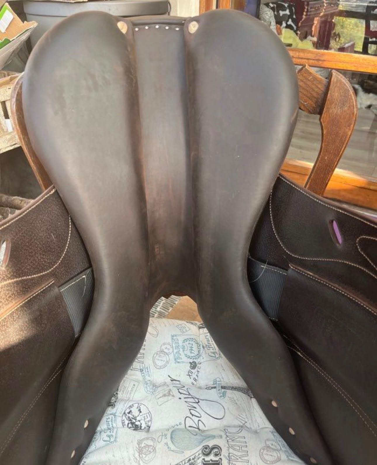 selle antarès mono quartier – 17,5” selle antarès mono quartier – 17,5”