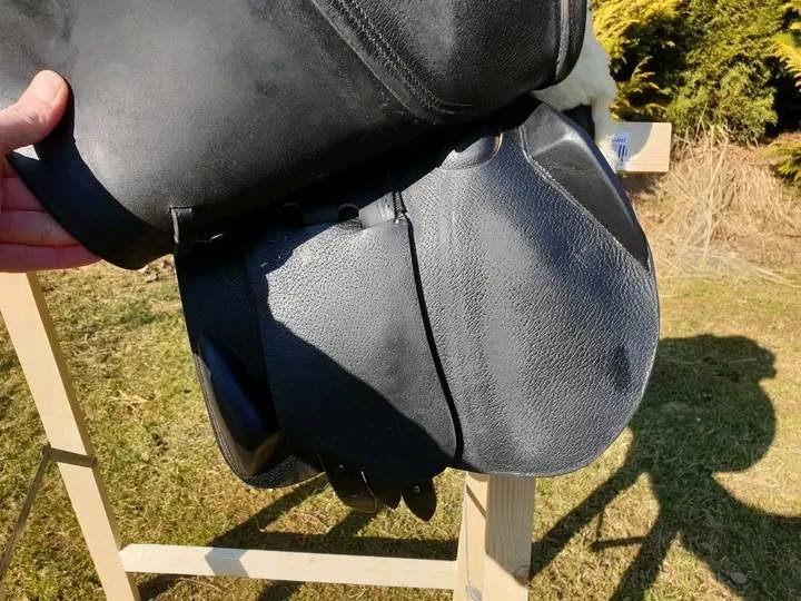 selle de saut devoucoux biarritz lab 17,5" 2a selle de saut devoucoux biarritz lab 17,5" 2a