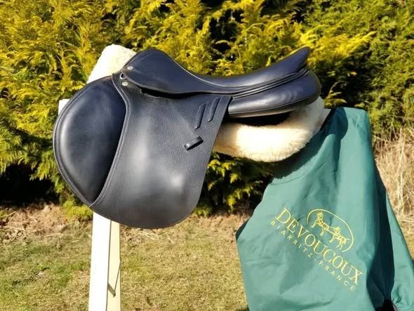 selle de saut devoucoux biarritz lab 17,5" 2a selle de saut devoucoux biarritz lab 17,5" 2a