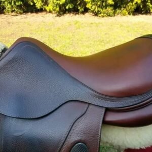 superbe selle de saut gbs sellier chocolat
