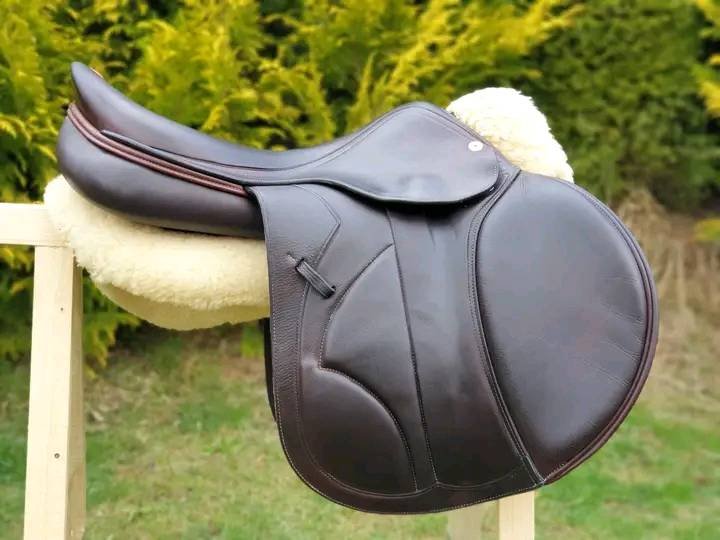 selle de saut equipe ek evo special 17,5" selle de saut equipe ek evo special 17,5"