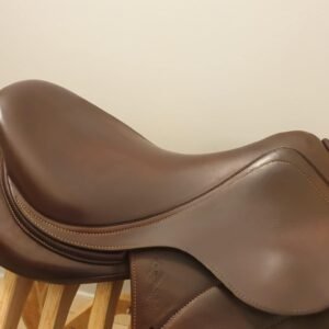 selle de saut antares en cuir
