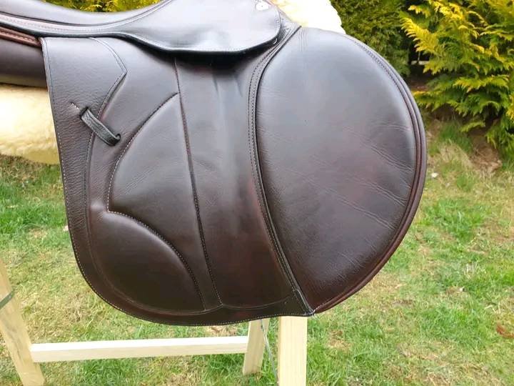 selle de saut equipe ek evo special 17,5" selle de saut equipe ek evo special 17,5"