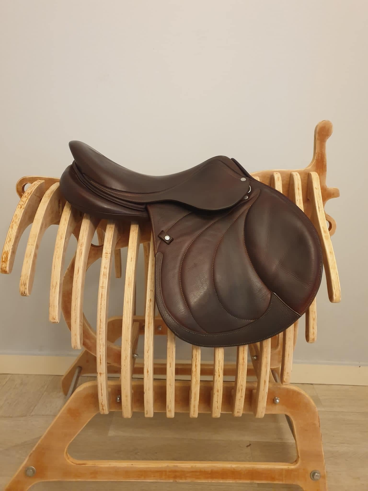 selle de saut antares en cuir selle de saut antares en cuir