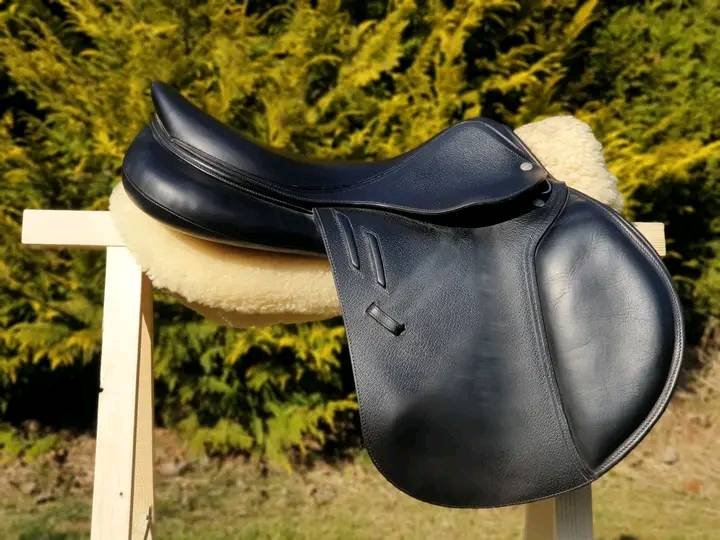 selle de saut devoucoux biarritz lab 17,5" 2a selle de saut devoucoux biarritz lab 17,5" 2a
