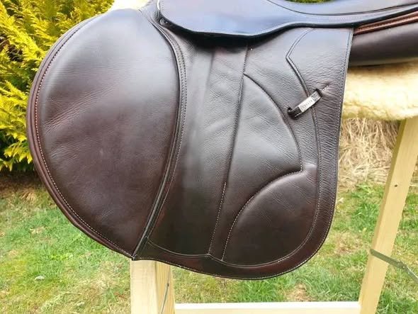 selle de saut equipe ek evo special 17,5" selle de saut equipe ek evo special 17,5"