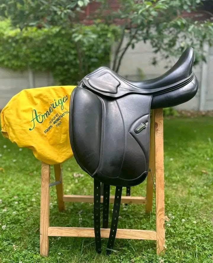 selle de dressage amerigo classic pinerolo (taille 17,5" – largeur +1,5) selle de dressage amerigo classic pinerolo (taille 17,5" – largeur +1,5)