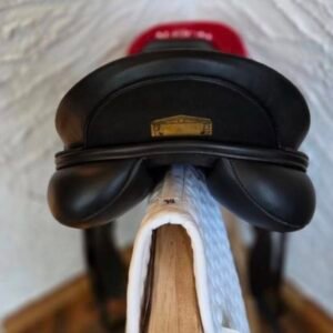 selle albion dressage 18"