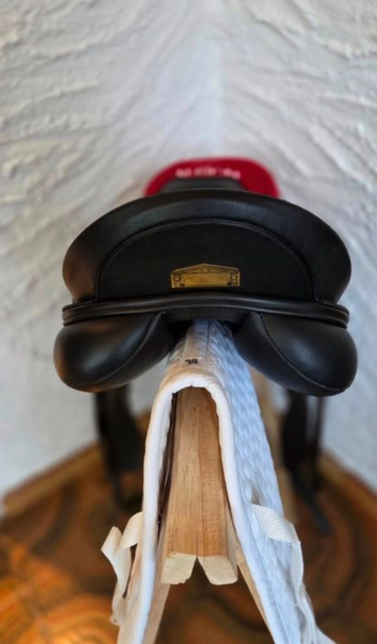selle albion dressage 18" selle albion dressage 18"