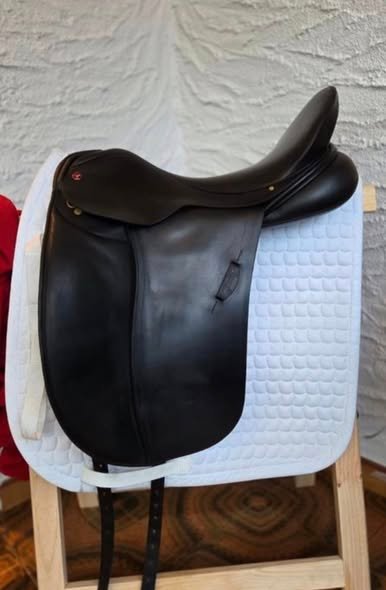 selle albion dressage 18" selle albion dressage 18"