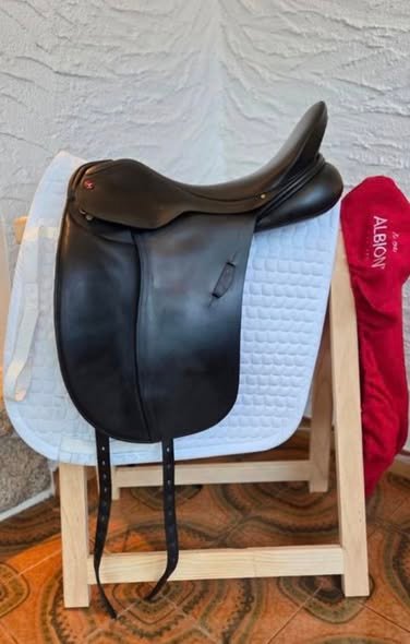 selle albion dressage 18" selle albion dressage 18"